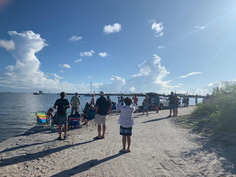 Parkplatz kurz vor der Br&uuml;cke Route 528